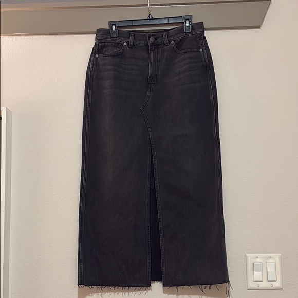 Madewell Dresses & Skirts - Madewell Gray Denim Midi Skirt SZ 27 EUC